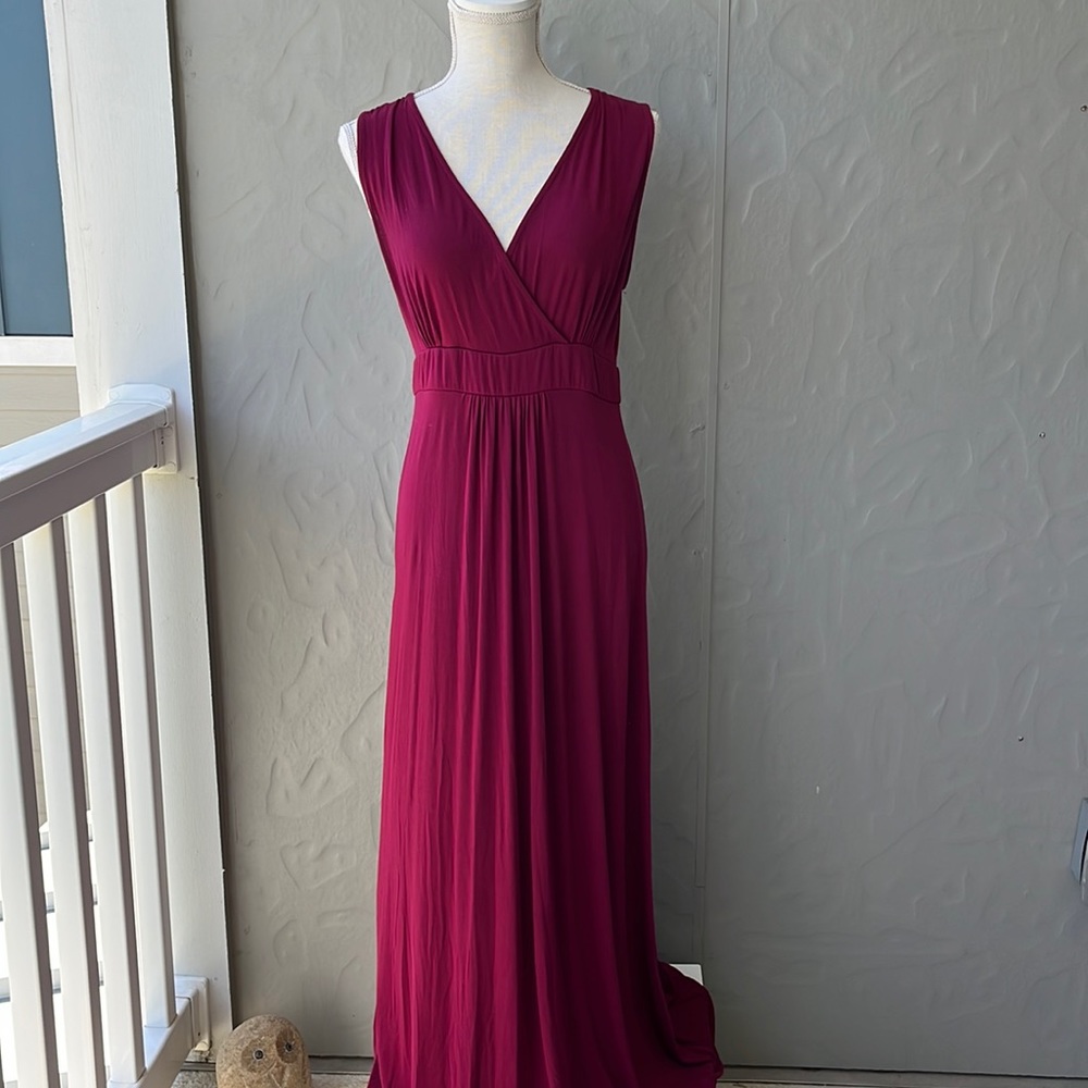 NWOT West Kei Sleeveless V Neck Maxi Dress Raspberry L